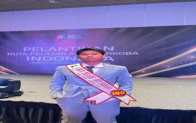 Miftahur Rizki Siswa MAN Aceh Singkil Ikuti Grand Final dan Pelantikan Duta Pelajar Anti Narkoba Tahun 2025 di Jakarta.